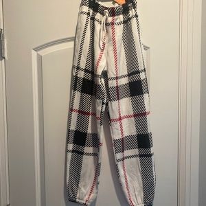 Colsie plaid sweatpants